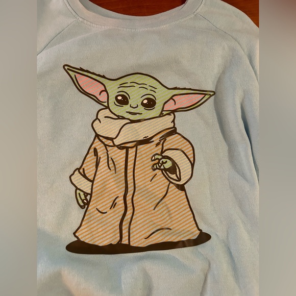 Disney Star Wars Mandalorian “The Child” sweatshirt. Sz Lg(11-13) - Picture 2 of 4